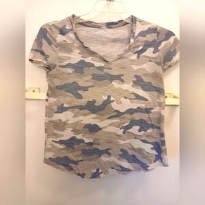 Old Navy Blue and Tan Fitted Crop T-Shirt